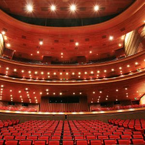 这下演出场馆都得关停了：”大型聚集活动，特别是室内，还要控制”